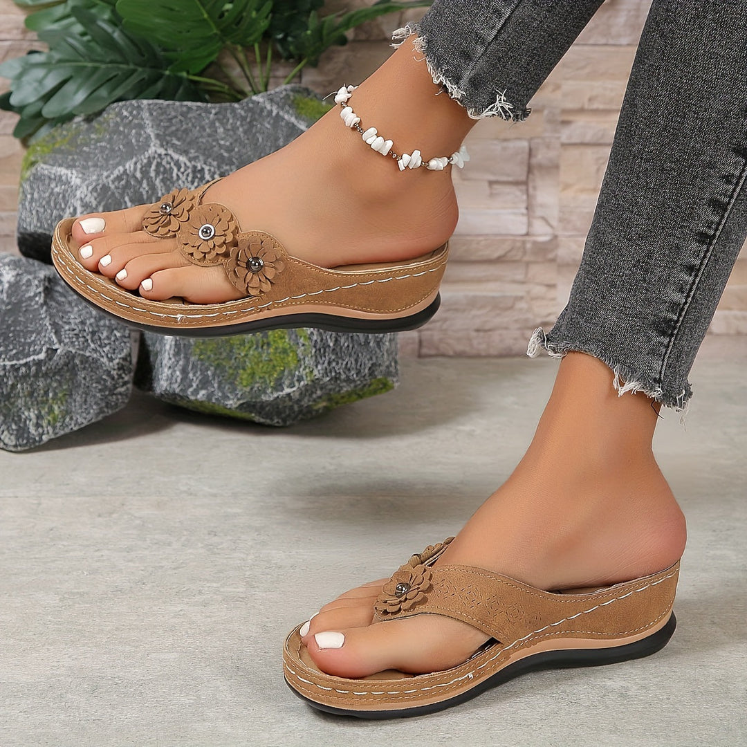 ALIA  - Comfortable Sandals